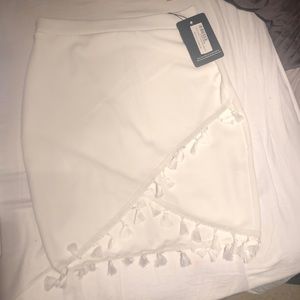 White skirt Pretty Little Thing